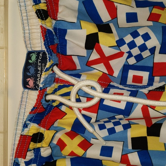 Charleston Threads Men's Size L World Flag Print Pool Swim Trunks - Picture 4 of 10